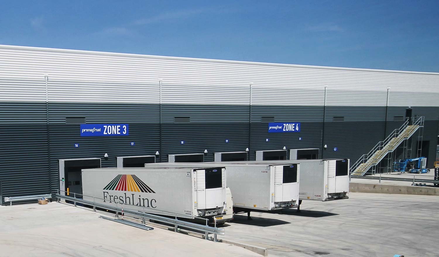 Chilled trailers on loading docks