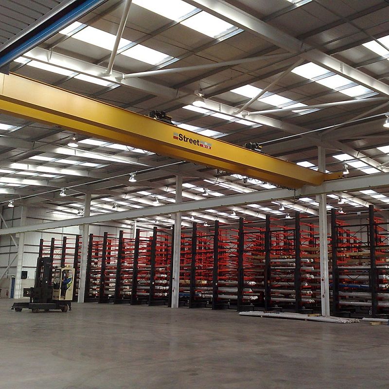 Gantry crane in stockholder warehouse