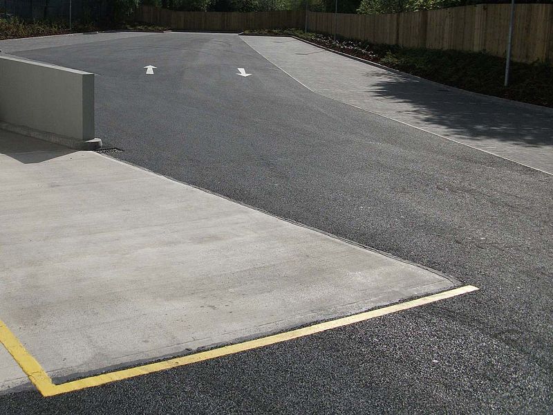 Edge of loading bay in supermarket service road