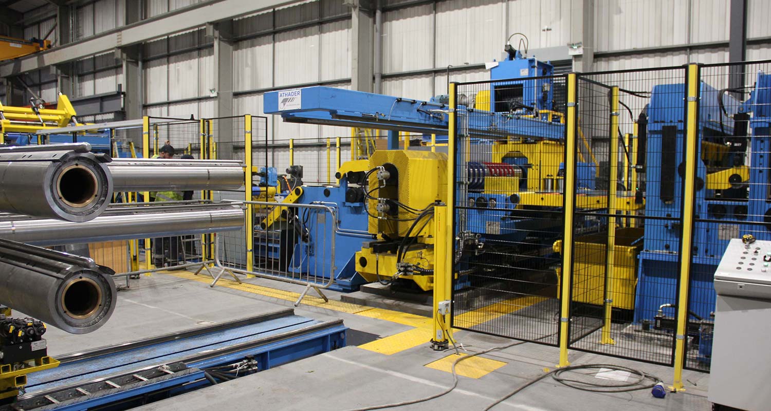 Steel slitting line with deep looping pit